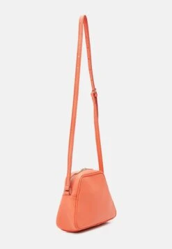 Patrizia Pepe Schoudertas - Coral Fluo 7 Patrizia Pepe Schoudertas - Coral Fluo -Anna Field Winkel 042c3af33cbb4c65be2a83bf9bb55813