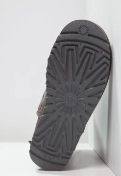 Ugg Bailey Bow - Korte Laarzen - Grey -Anna Field Winkel 04e16e88c3674ea1b533a7269ed9fc2f