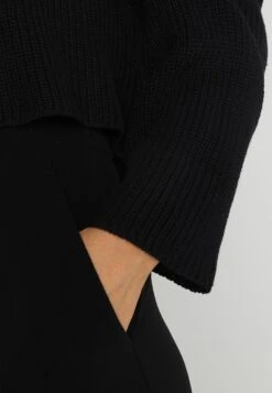 Even&Odd Cropped Jumper - Trui - Black 13 Even&Odd Cropped Jumper - Trui - Black -Anna Field Winkel 10716b29e3fd4dcd813ae28c5b6486e3