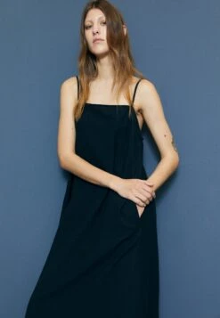 Minimum Vikilino - Maxi-Jurk - Black -Anna Field Winkel 1435afdd3f1d42c6886e45b6f4ada1cb