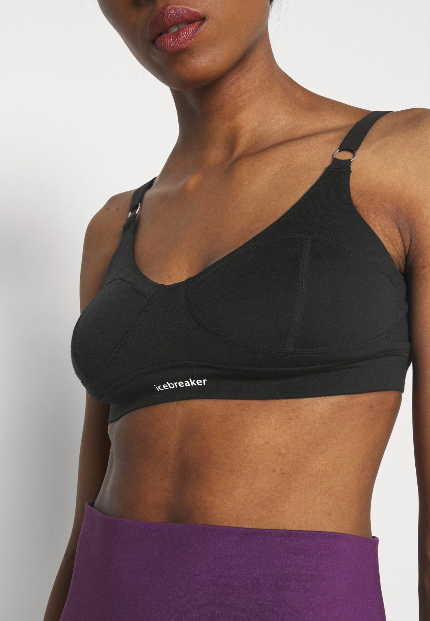 Icebreaker Merino Queens Clasp Bra - Sport Bh - Black 7 Icebreaker Merino Queens Clasp Bra - Sport Bh - Black - Afbeelding 5