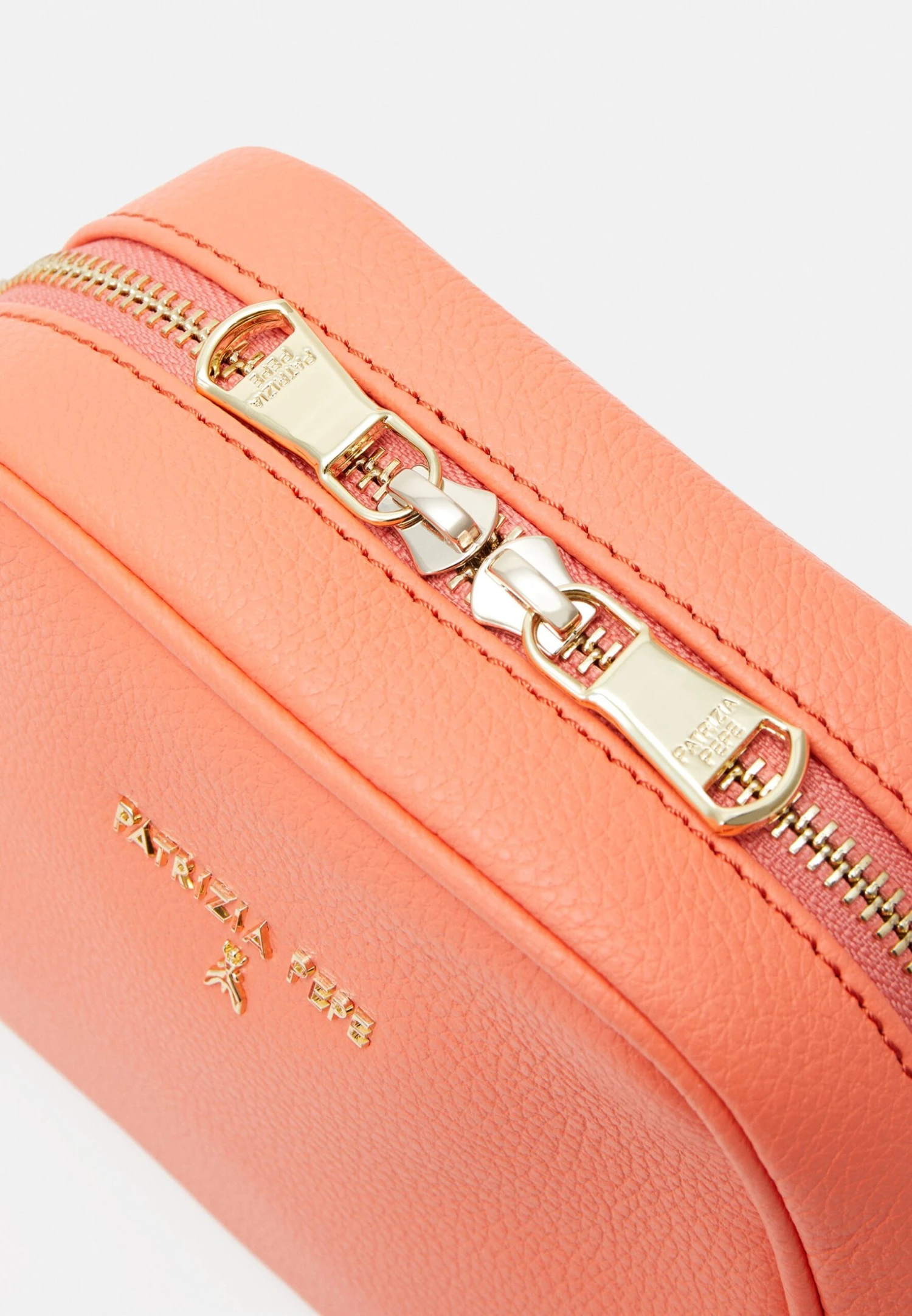 Patrizia Pepe Schoudertas - Coral Fluo 6 Patrizia Pepe Schoudertas - Coral Fluo - Afbeelding 4