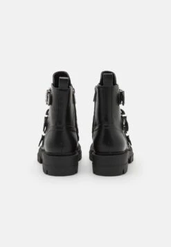 Guess Obian - Cowboy-/Bikerlaarsjes - Black 9 Guess Obian - Cowboy-/Bikerlaarsjes - Black -Anna Field Winkel 2ace671b6b5a4436a1bb6e0e09f72917