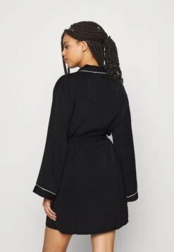 Anna Field Amanda Satin Dressing Gown - Badjas - Black -Anna Field Winkel 2ed7ad8212184e4ca1dc1b97ba75f567