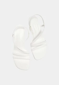 PULL & BEAR Absatz Mit Gekreuzten Riemen - Sandalen - White 9 PULL & BEAR Absatz Mit Gekreuzten Riemen - Sandalen - White -Anna Field Winkel 305a1c9e81c04cc9869bb8f76d0da0d9