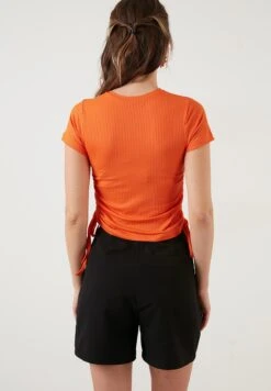 LELA Slim Fit - Blouse - Orange Color 8 LELA Slim Fit - Blouse - Orange Color -Anna Field Winkel 323c3059bcb14b7fbb5c97566d7cb43c