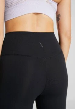 Nike Performance Nike Yoga Luxe 7/8-Infinalon-Leggings Mit Hohem Taillenbund Für Damen - Legging - Black/Dark Smoke Grey 11 Nike Performance Nike Yoga Luxe 7/8-Infinalon-Leggings Mit Hohem Taillenbund Für Damen - Legging - Black/Dark Smoke Grey -Anna Field Winkel 34cc3583c8c04a0bb121d5cf0b06e7fb