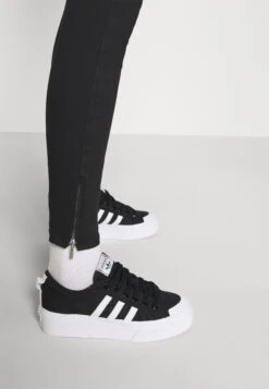 Noisy May Nmkimmy Ank Dart - Jeans Skinny Fit - Black Denim -Anna Field Winkel 481417fb2ca74878a5609072c2697e17