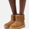 Ugg Classic Mini Logo Zip - Korte Laarzen - Chestnut -Anna Field Winkel 532a050e63994b8d8da8a740b65fd9a8