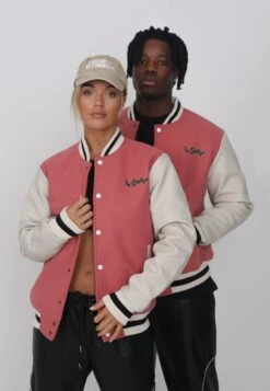 Lamar Varsity Jacket Unisex - Imitatieleren Jas - Coral -Anna Field Winkel 5765faf6aef0490c9dfd6eceed611a3d