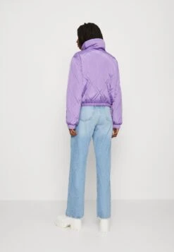 Noisy May Ziggy Quilt - Bomberjacks - Paisley Purple 10 Noisy May Ziggy Quilt - Bomberjacks - Paisley Purple -Anna Field Winkel 57b3956218ca4d0b8190feae51abd927