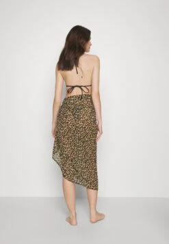 Bruno Banani Pareo - Strandaccessoire - Leo 9 Bruno Banani Pareo - Strandaccessoire - Leo -Anna Field Winkel 59919bffd6f948c397646b67ab8cb859