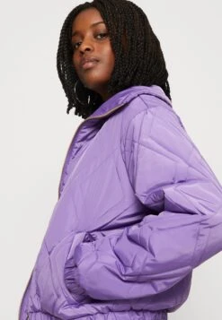 Noisy May Ziggy Quilt - Bomberjacks - Paisley Purple 11 Noisy May Ziggy Quilt - Bomberjacks - Paisley Purple -Anna Field Winkel 604481d441104a38af6d6f550ca6ac93