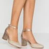Anna Field Leather - Klassieke Pumps - Champagne 1 Anna Field Leather - Klassieke Pumps - Champagne -Anna Field Winkel 64623b0be8a846009961ef99dba19345