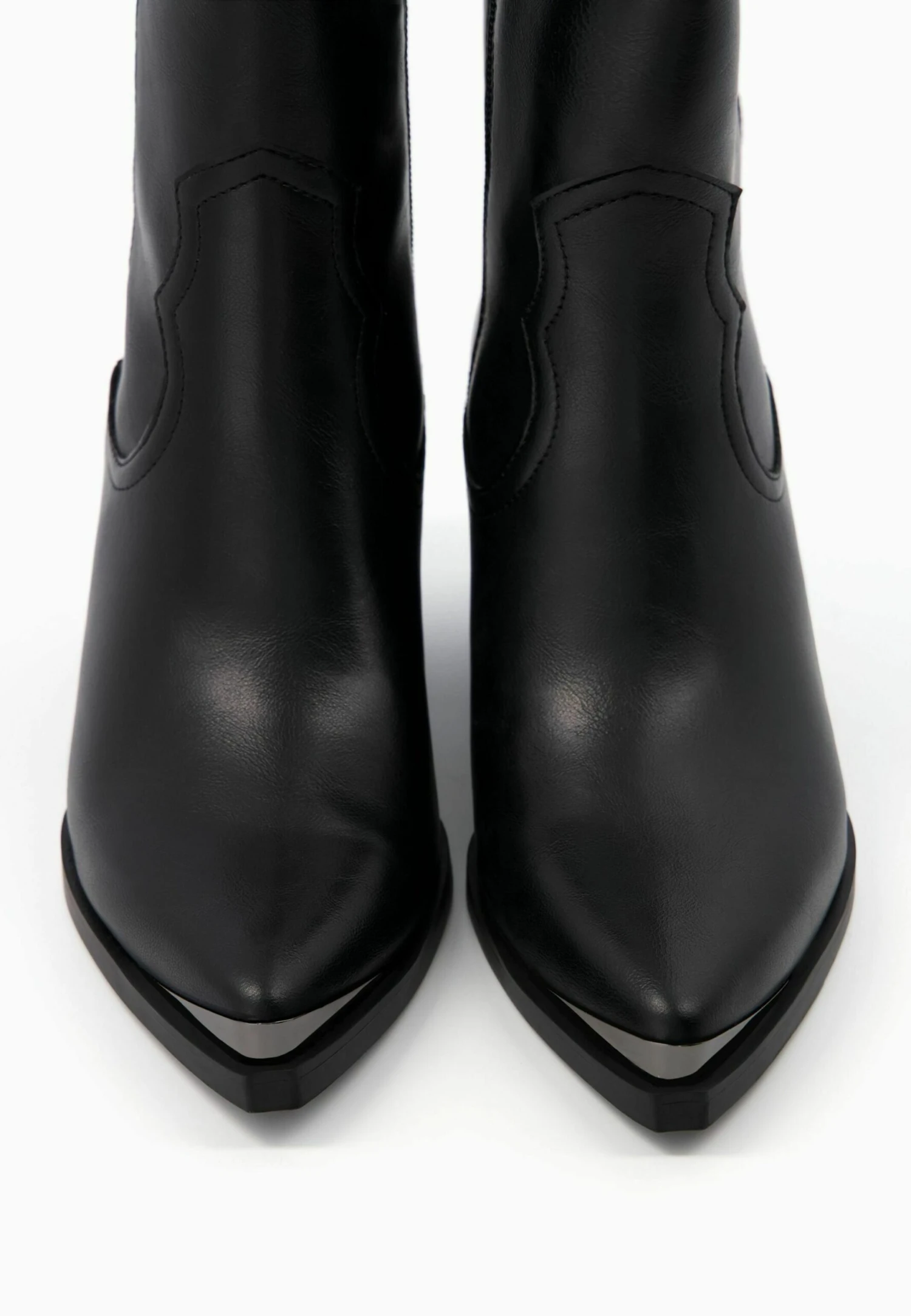 BERSHKA Heeled With Metallic Toe - Cowboy-/Bikerlaarsjes - Black 7 BERSHKA Heeled With Metallic Toe - Cowboy-/Bikerlaarsjes - Black - Afbeelding 5