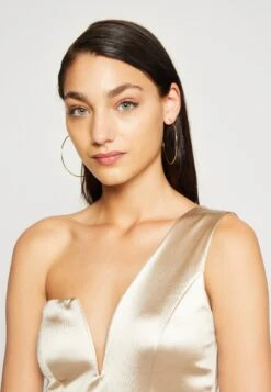 Wal G Evalina One Sleeve Maxi - Galajurk - Champagne -Anna Field Winkel 74a6dde286394af28f5dcc184f00701a