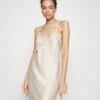 Anna Field Bridal Nightie / 003 - Off-White - Nachtjapon - 003 - Off-White 2 Anna Field Bridal Nightie / 003 - Off-White - Nachtjapon - 003 - Off-White -Anna Field Winkel 7d1e53598b5340148d90f82e5789998c