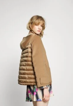 MAX & Co. Mela - Jas - Camel 14 MAX & Co. Mela - Jas - Camel -Anna Field Winkel 8056b74b2f7c46e4b4b947a86cb044e6