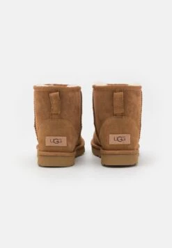 Ugg Classic Mini Regenerate - Korte Laarzen - Chestnut 12 Ugg Classic Mini Regenerate - Korte Laarzen - Chestnut -Anna Field Winkel 8ebd3d97448e44159db529e77f739420