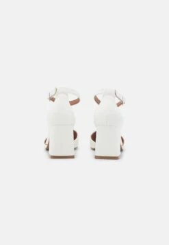 Call It Spring Vegan Daliaa - Klassieke Pumps - White 11 Call It Spring Vegan Daliaa - Klassieke Pumps - White -Anna Field Winkel 90fbd7b2bf504d17aab48ec9a4778056