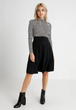 A-Lijn Rok - Black -Anna Field Winkel a2518f9e05b3479da45c4f1ec0fc30e3