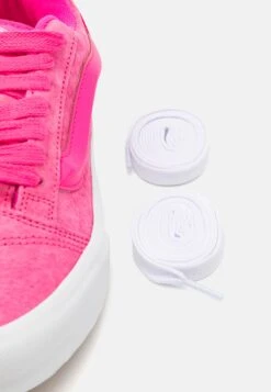 Vans Knu Skool Unisex - Skateschoenen - Pink Glow -Anna Field Winkel a59914d850ec4203990fc5f6b9449100