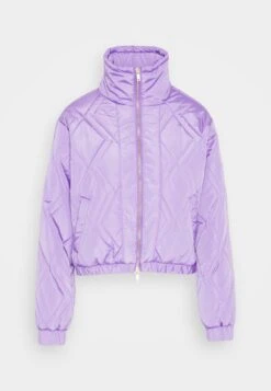 Noisy May Ziggy Quilt - Bomberjacks - Paisley Purple 12 Noisy May Ziggy Quilt - Bomberjacks - Paisley Purple -Anna Field Winkel ae81133a40b94c9a96e8fc0a36b15e61