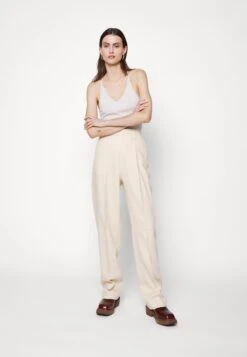 Filippa K Julie Trousers - Broek - Dusty Beige -Anna Field Winkel b7bb46acd26d443485bb70aba89425c6