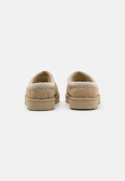 Ugg Tasman - Pantoffels - Mustard Seed/White 9 Ugg Tasman - Pantoffels - Mustard Seed/White -Anna Field Winkel c2f87fae95474bc597c678d01fed6684