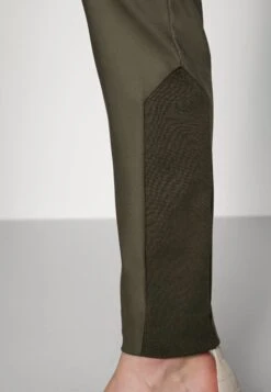 Mos Mosh Blake Night Pant Sustainable - Chino - Grape Leaf -Anna Field Winkel d5b512bd0a4449bebf5b9df058e98782