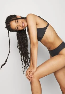 Seafolly Essentials Bralette - Bikinitop - Black -Anna Field Winkel e9de9238a8f34c13985953eeeda3b217