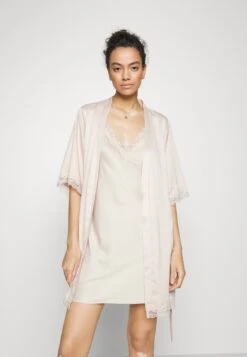 Anna Field Bridal Nightie / 003 - Off-White - Nachtjapon - 003 - Off-White -Anna Field Winkel f191c78eb2b74bbba7532b0485361bed