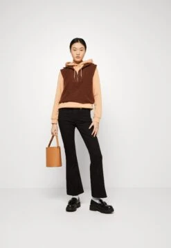 Mos Mosh Alli Hybrid- Flared Jeans - Black 9 Mos Mosh Alli Hybrid- Flared Jeans - Black -Anna Field Winkel faeb8c258d234242a1a94c910252828a