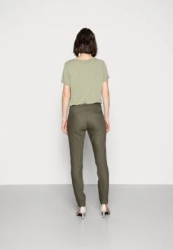 Mos Mosh Blake Night Pant Sustainable - Chino - Grape Leaf -Anna Field Winkel ffdd16a9aa0c44ac9e83b4b03b338694